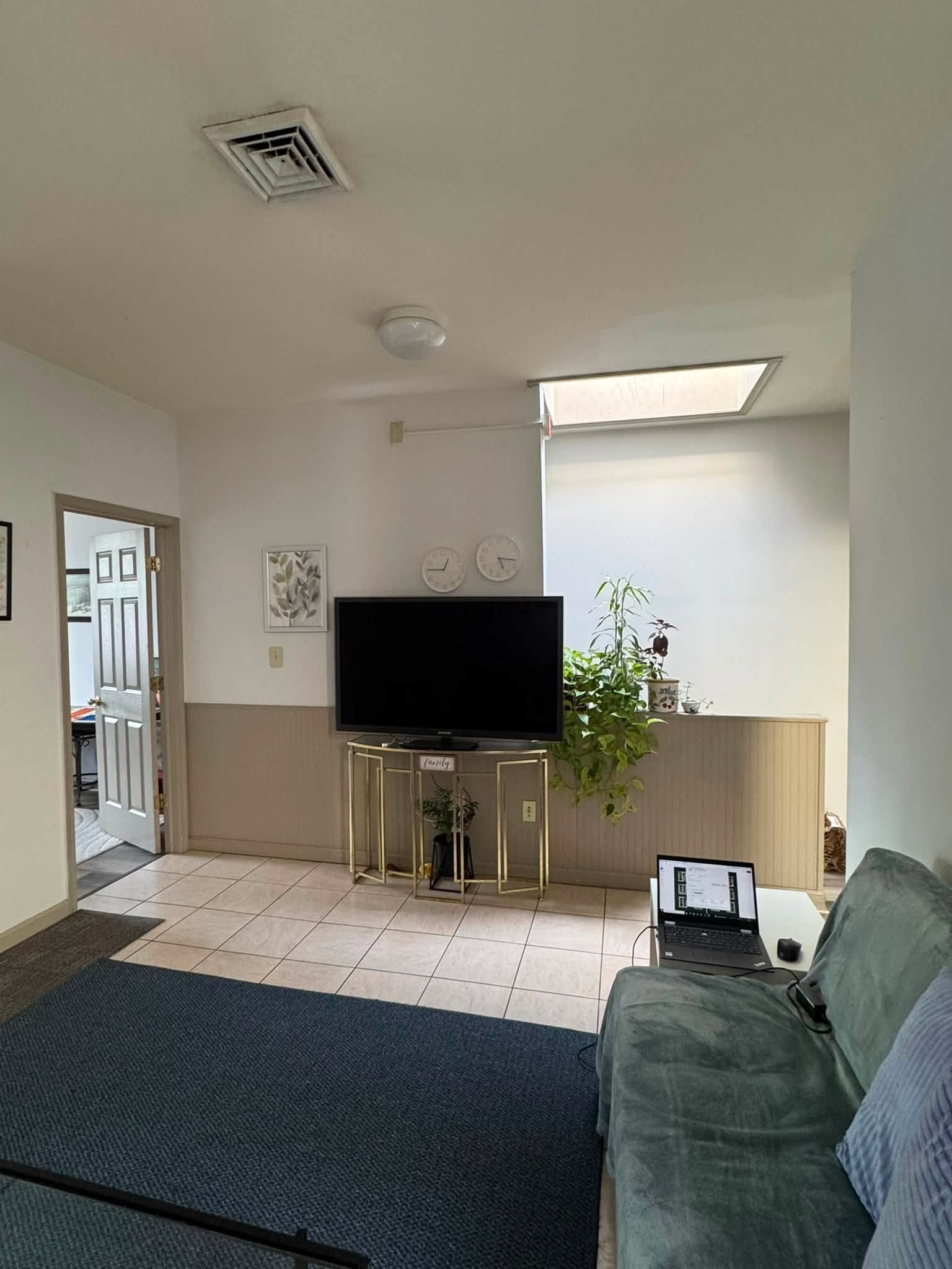 Room in shared apartment near Temple University