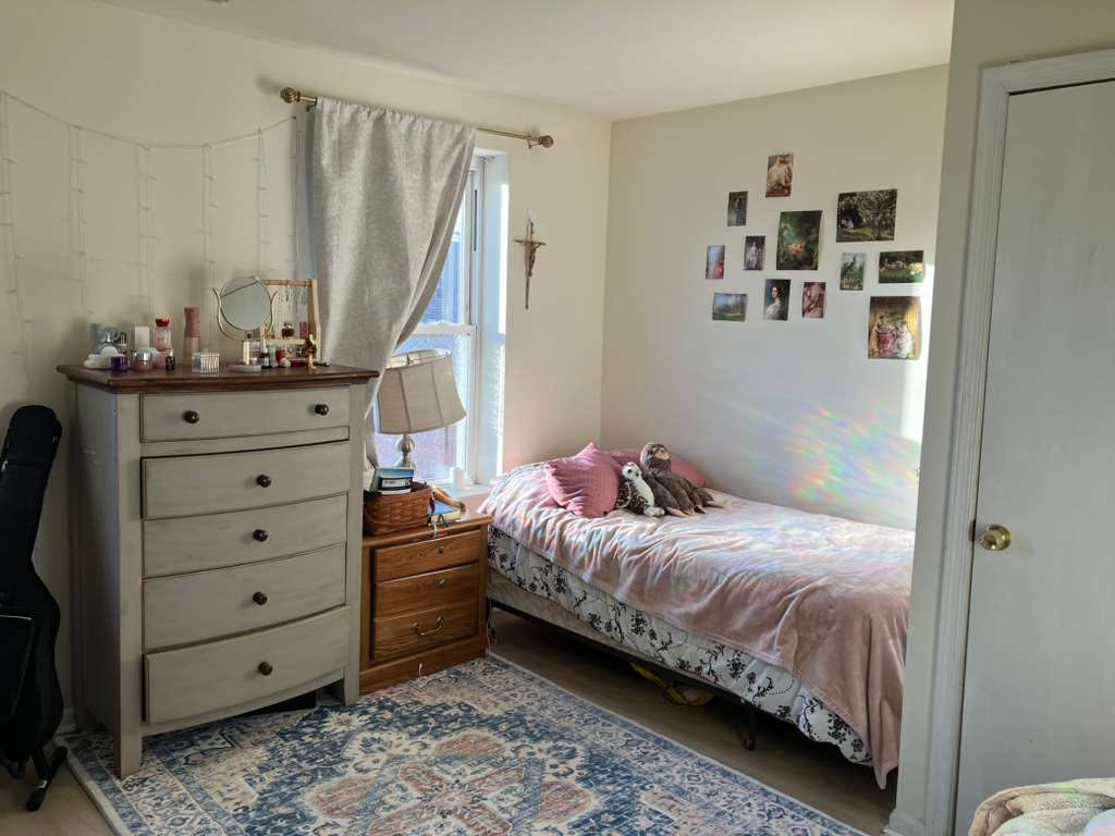 Room in shared apartment near Temple University