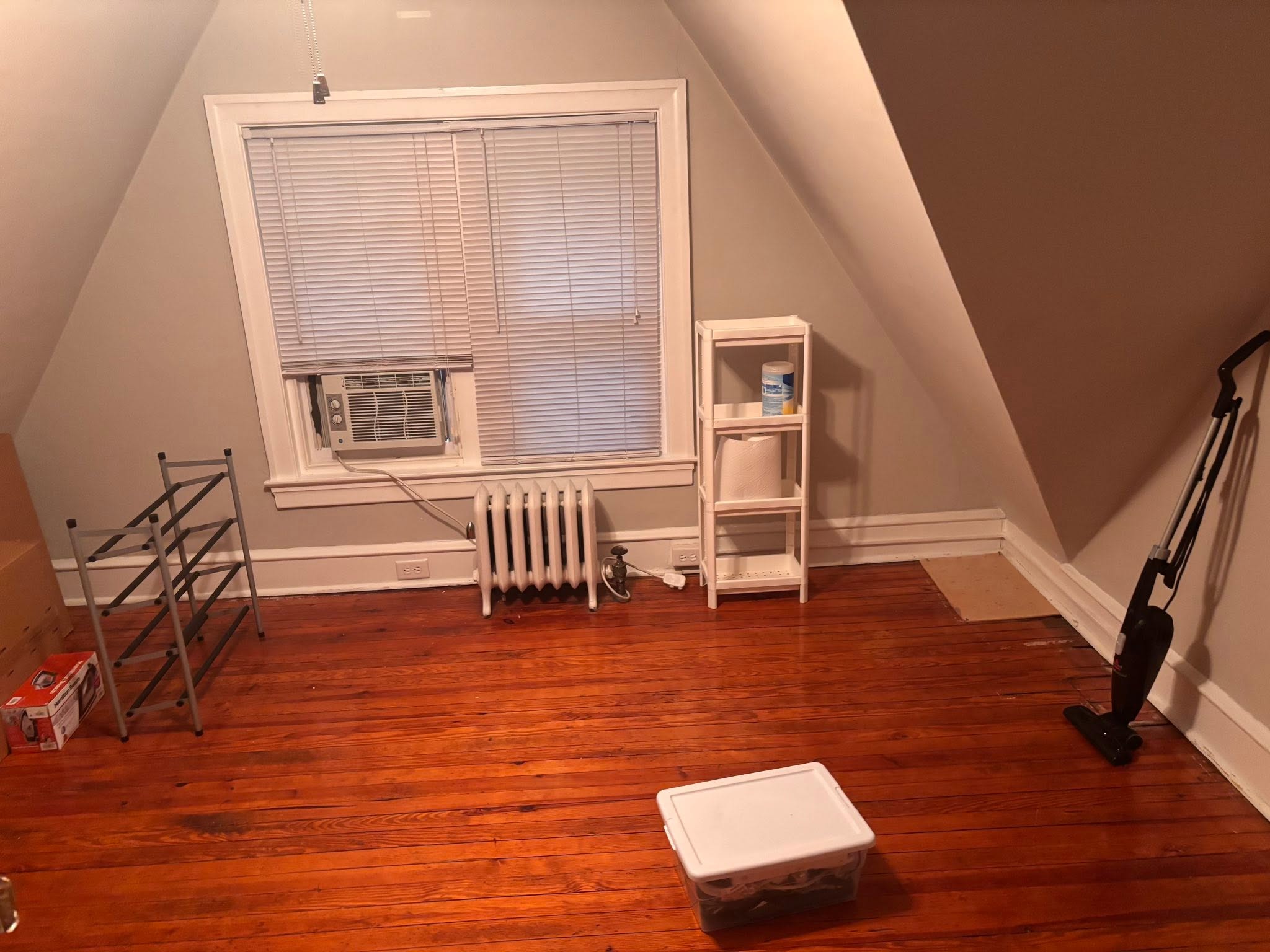 Room in shared apartment near Drexel University