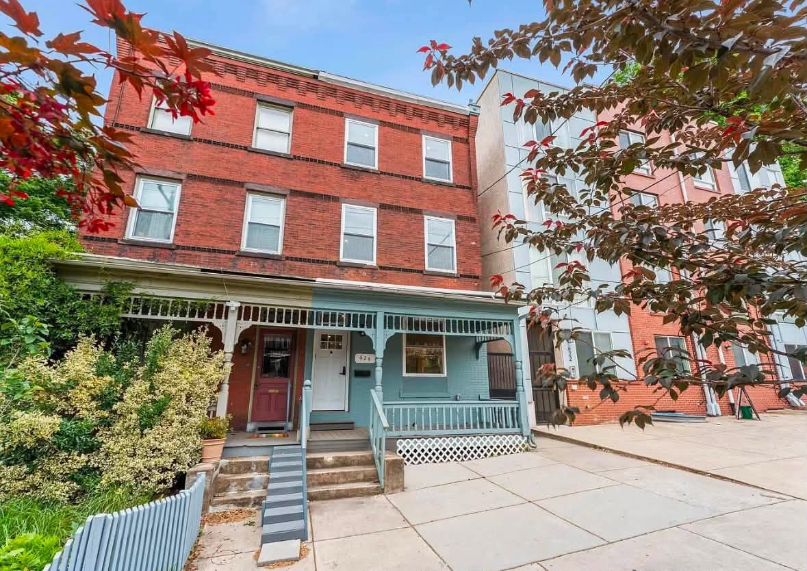 Room in shared apartment near UPenn & Drexel University