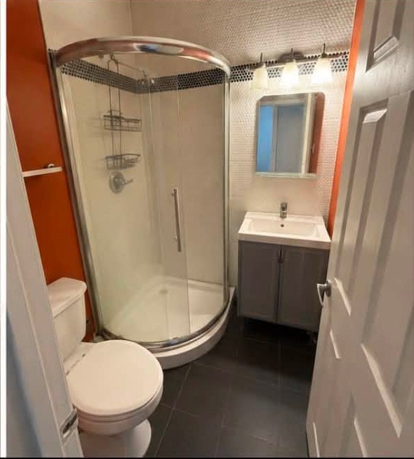 Room in shared apartment near Temple University