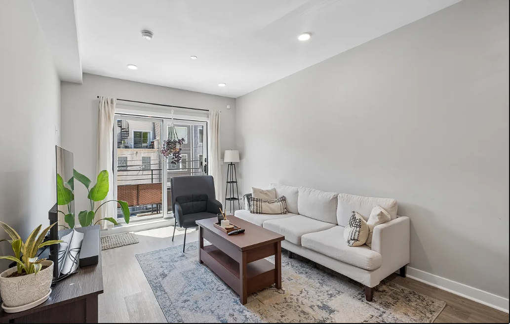 Room in shared apartment near UPenn & Drexel Uni
