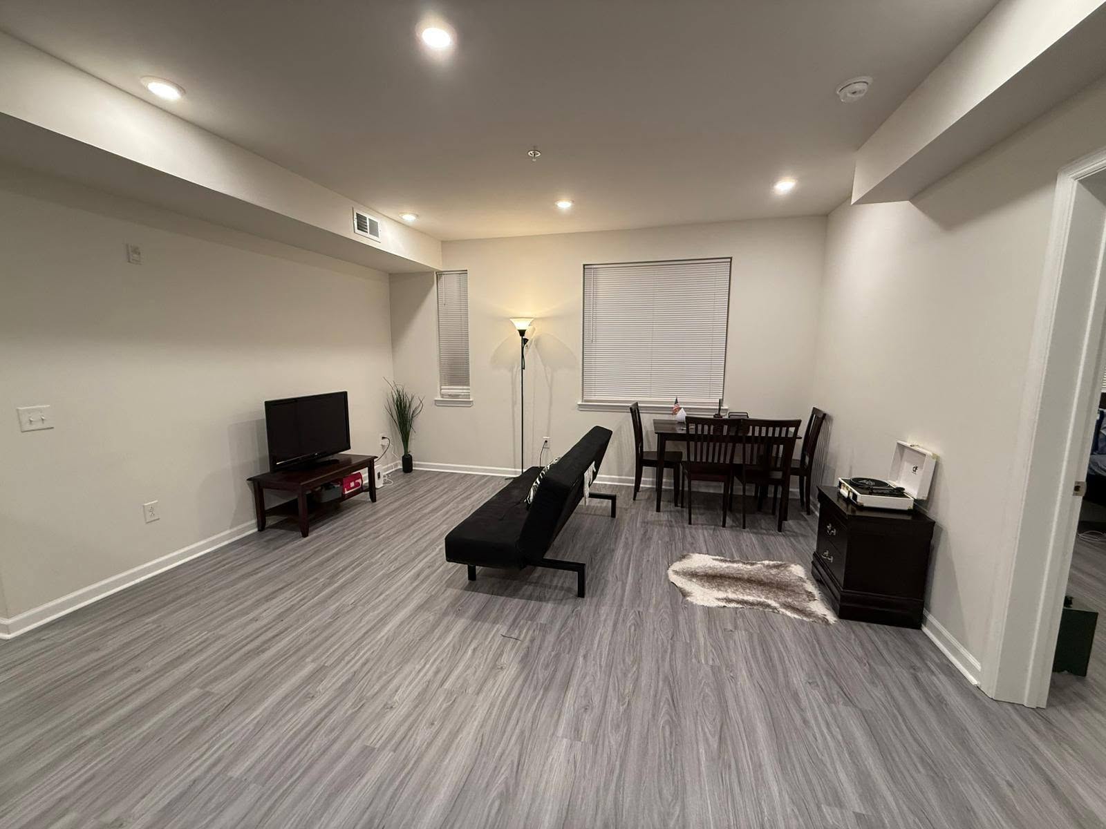 Room in shared apartment near Drexel University